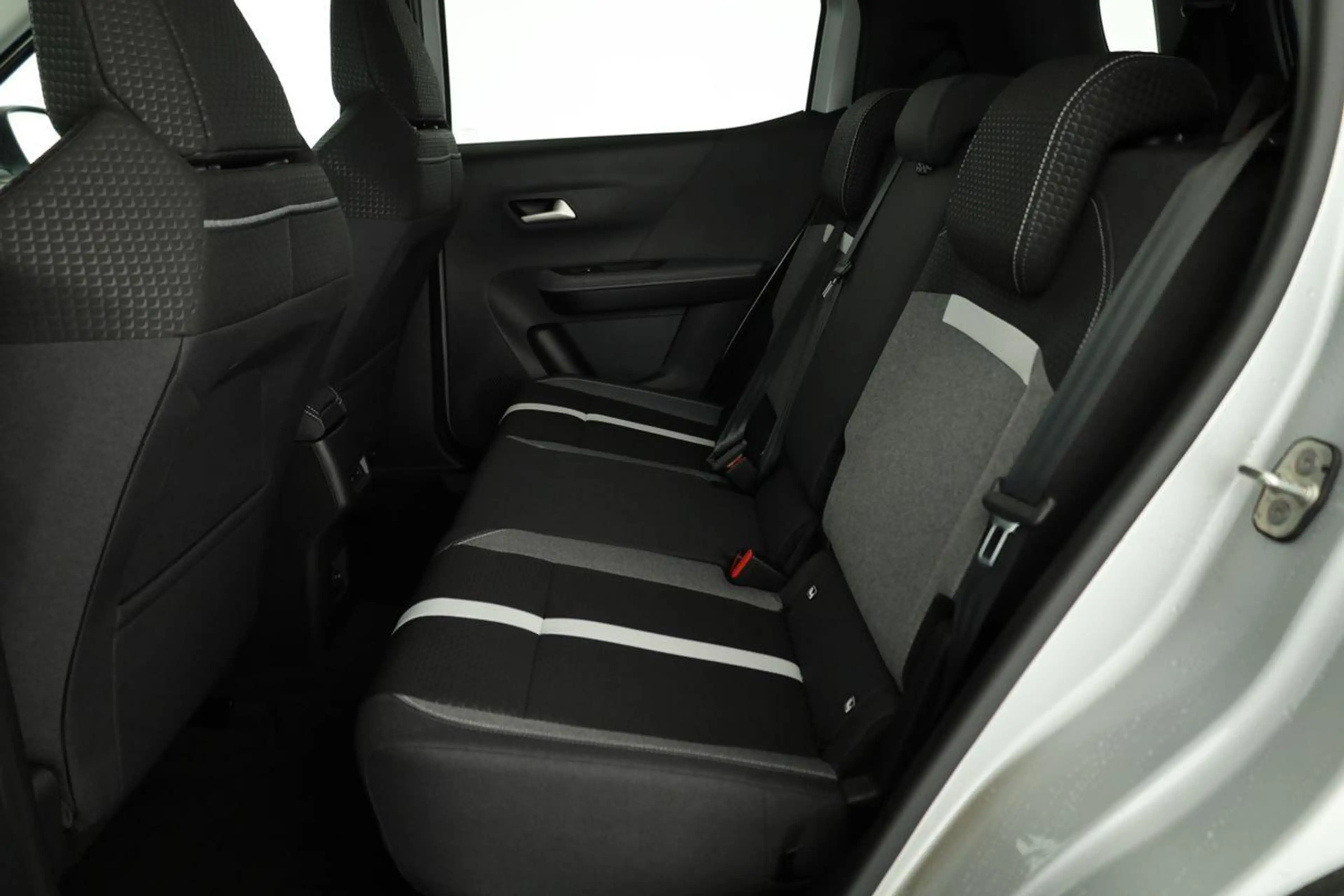 Opel Frontera GS 1.2 DCT, 7-Sitzer, LED, Navi, Kamera, Side, 17- — photo 10