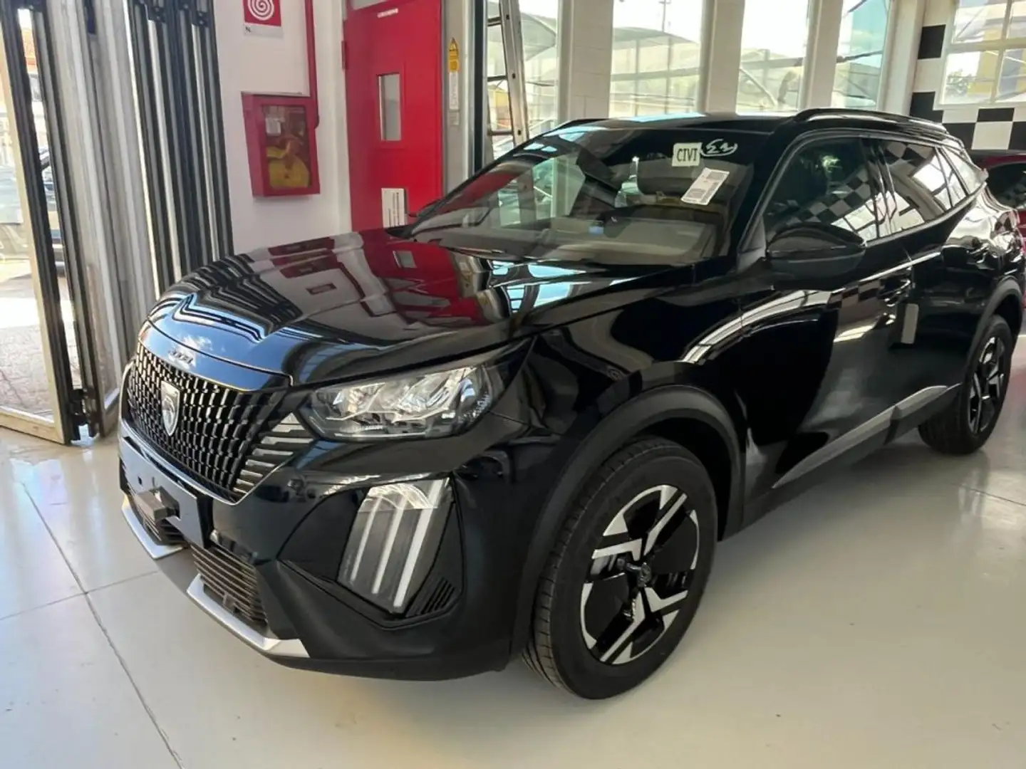 Peugeot 2008 PureTech 130 S&S EAT8 Allure cambio automatico Schwarz - 2
