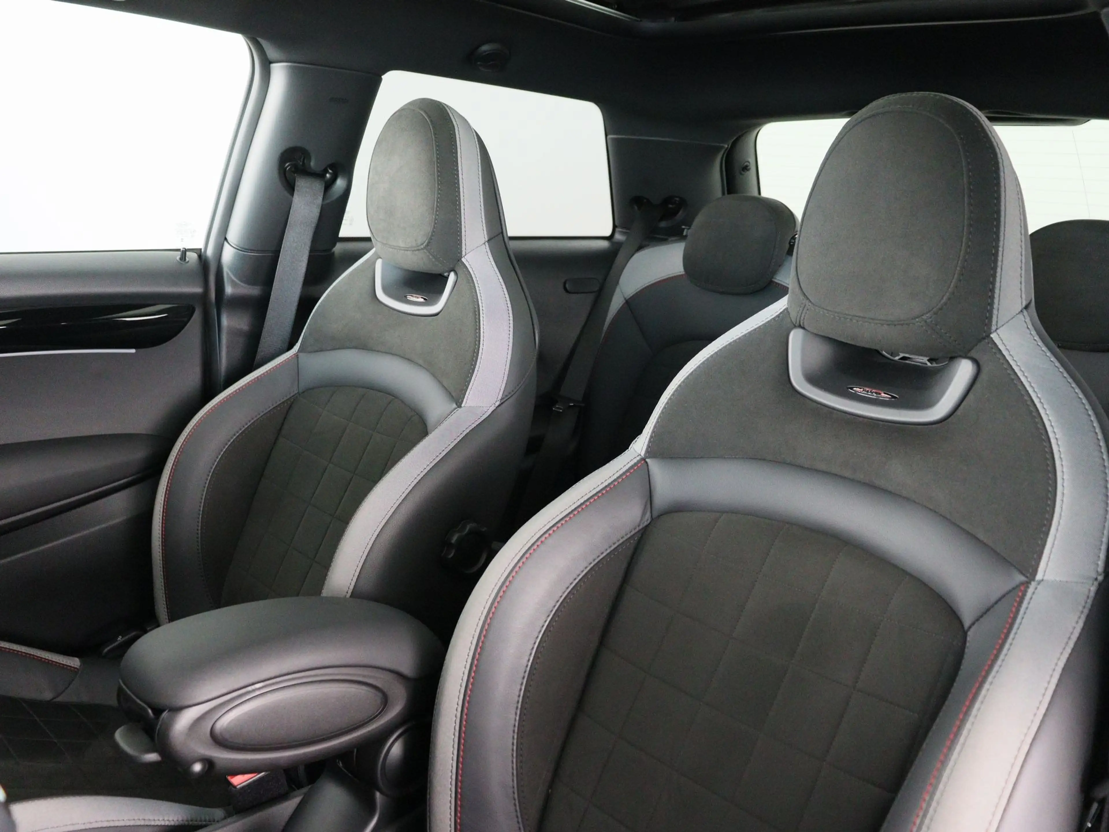 MINI John Cooper Works 3-deurs S JCW-Trim Aut. — photo 7