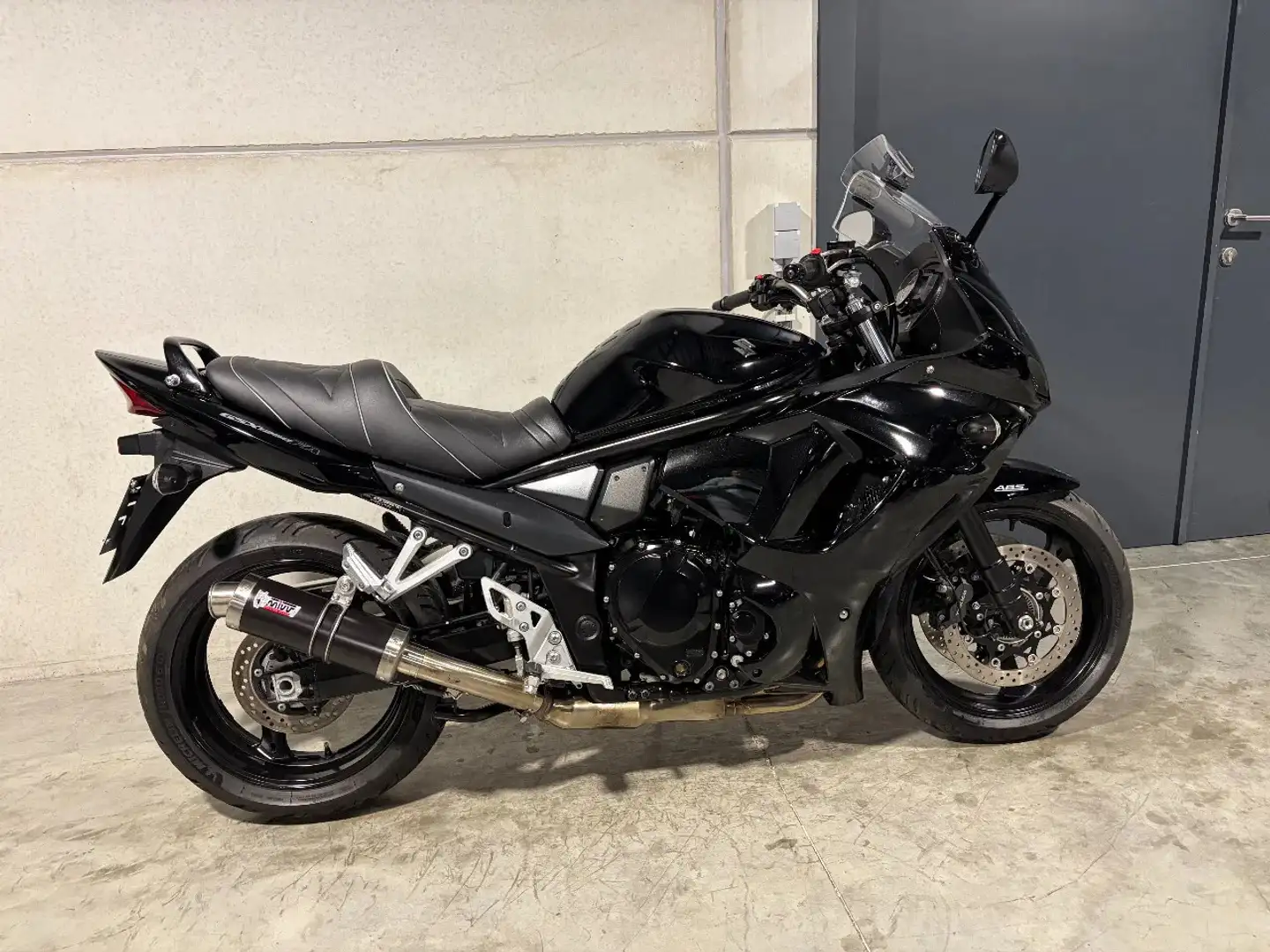 Suzuki GSX 1250 GSX1250FA leuke toermoto met verlagingskit - 2