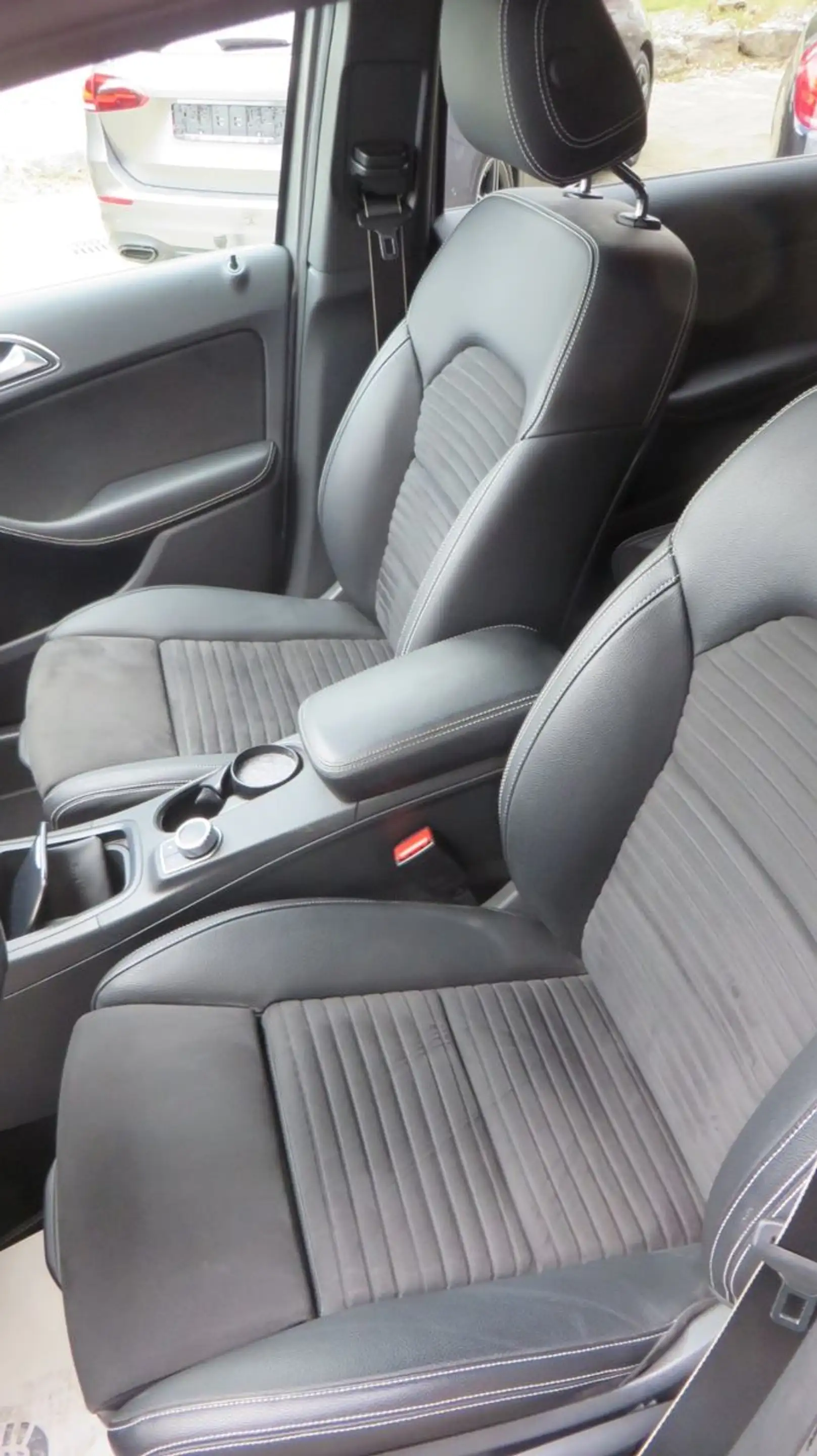 Mercedes-Benz B 200 AMG AHK Kamera  Night Paket — photo 20