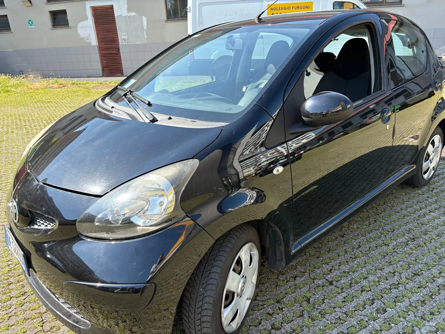 Toyota Aygo 5p 1.0 Sol ideale per neopatentati Noir - 1
