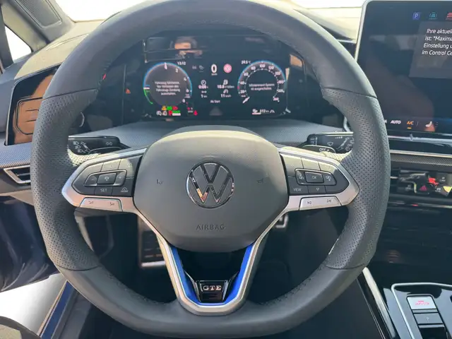 Volkswagen Golf view 13