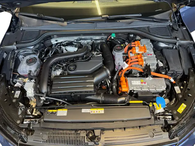 Volkswagen Golf view 12
