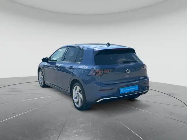 Volkswagen Golf view 3