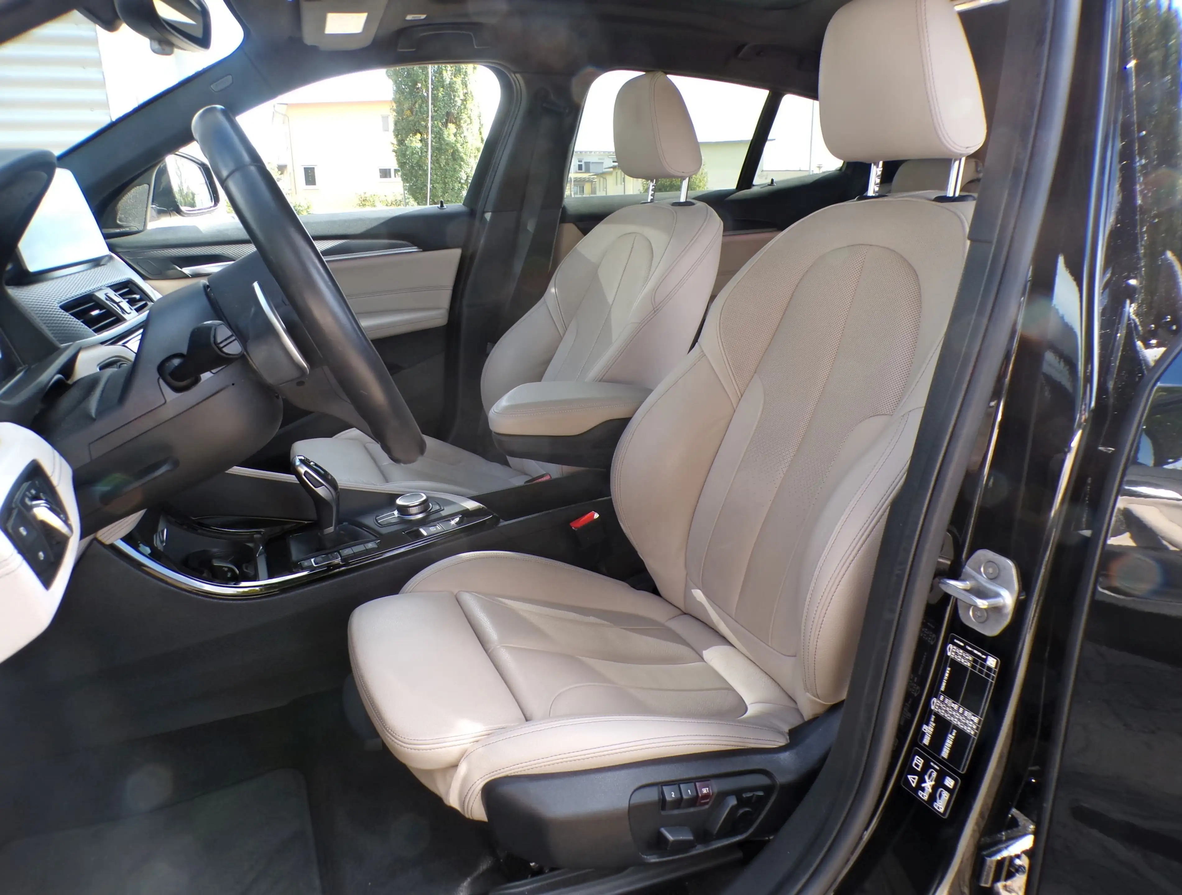 BMW X2 M35i Navi+ HuD HiFi-h/k CarPlay Pano adLED SH — photo 7