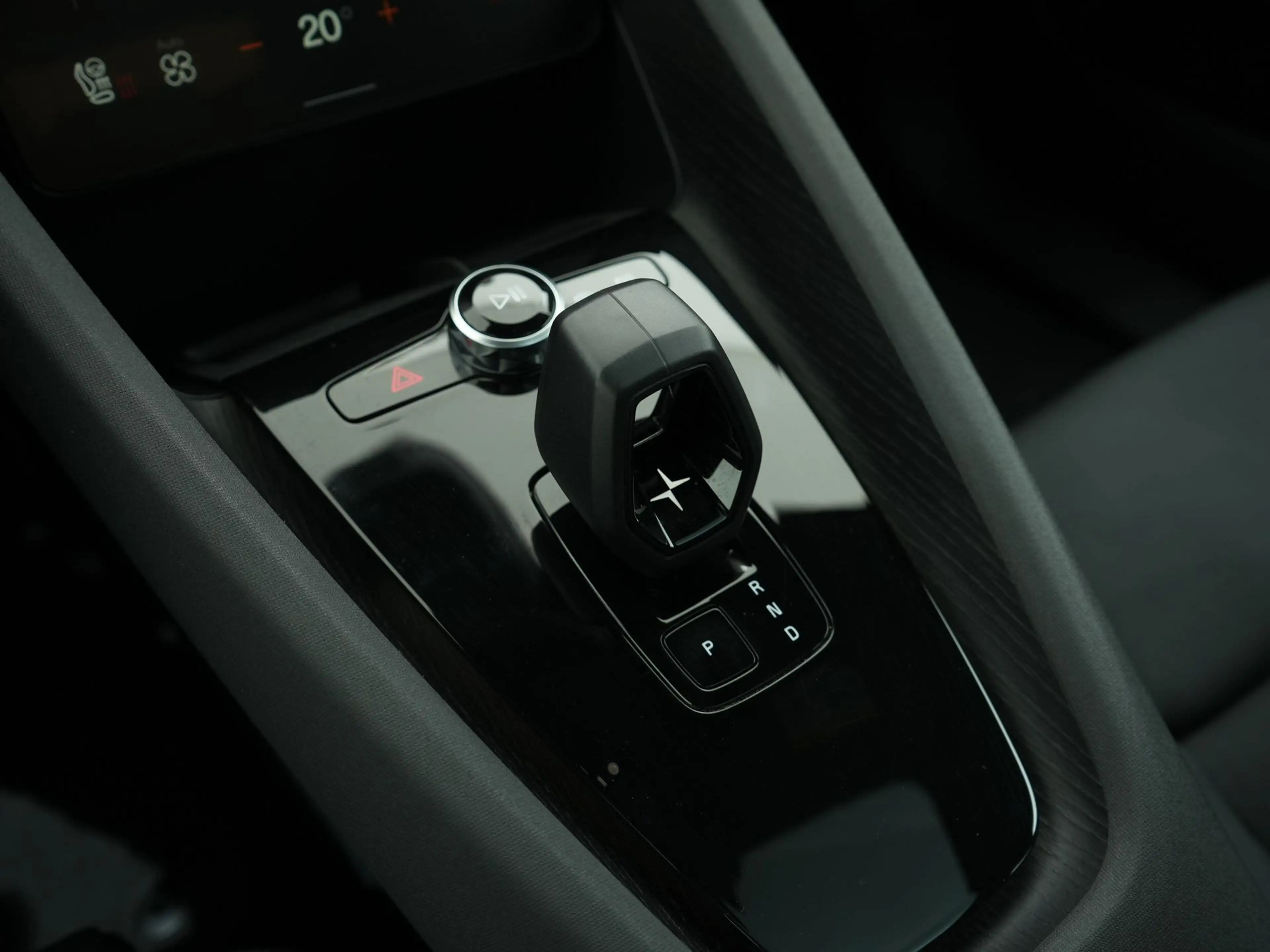 Polestar 2 LONG RANGE DM 476PK PERFORMANCE PILOT PLUS | SOH 9 — photo 9