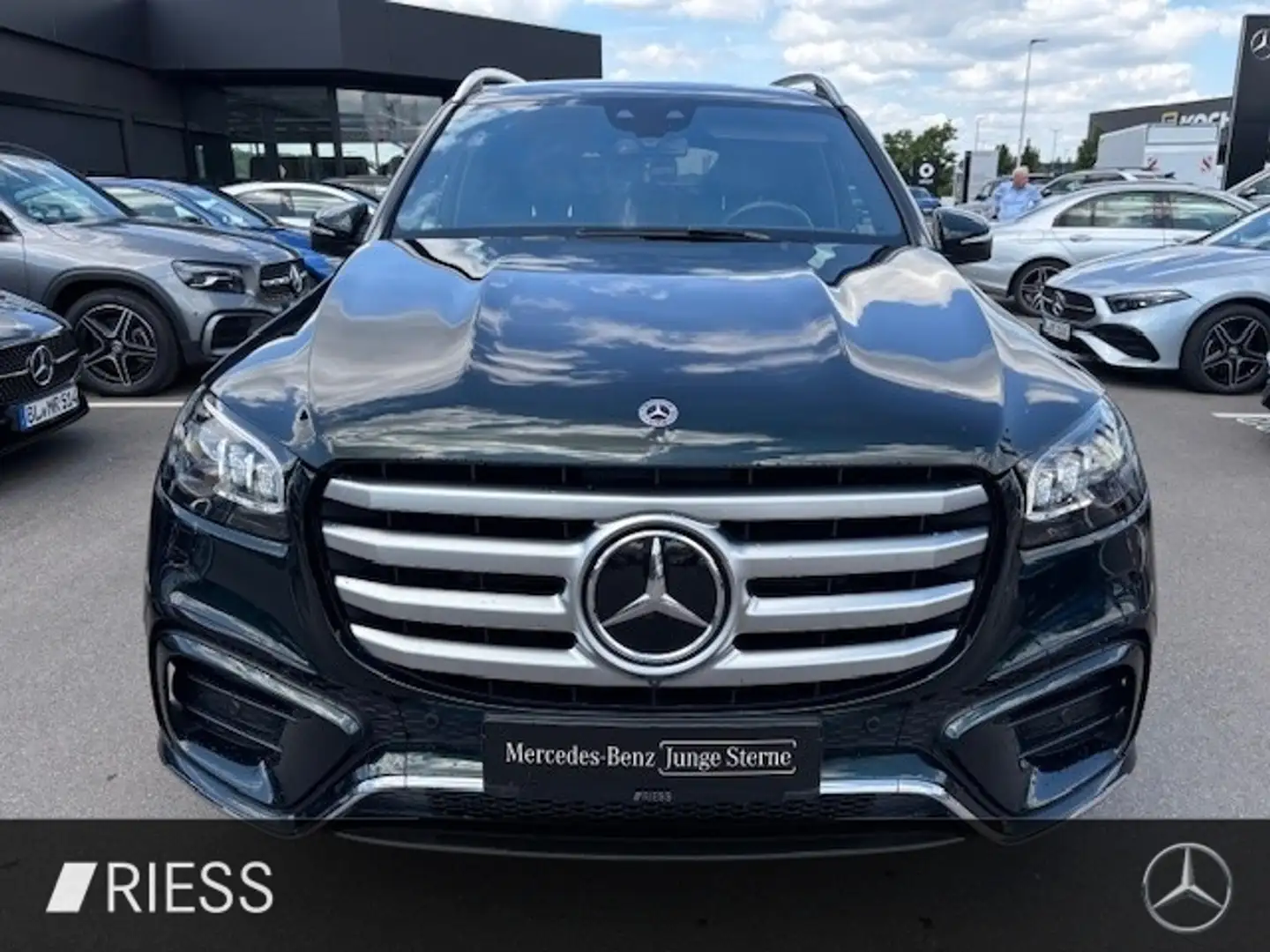 Mercedes-Benz GLS 450 d 4M AMG Sport Distr Pano AHK Sitzkli STH Verde - 2