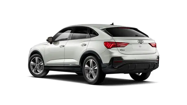 Audi Q3 view 5