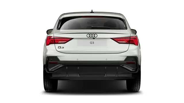 Audi Q3 view 4