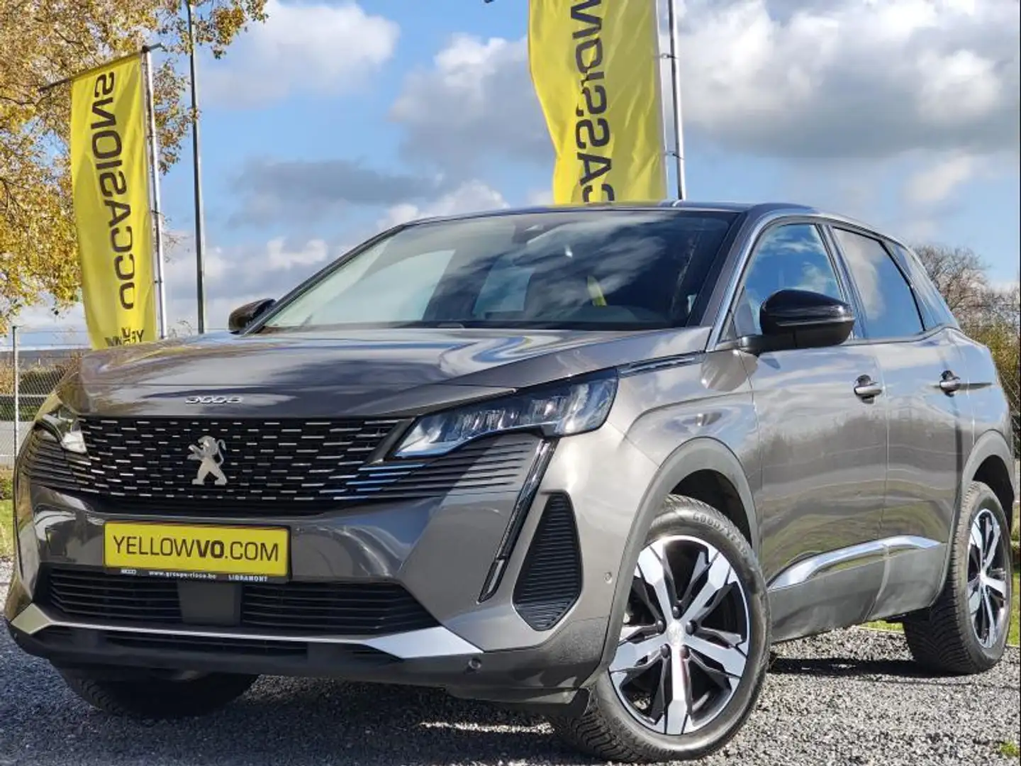 Peugeot 3008 Allure Pack / 1.5 BlueHDI Gris - 1