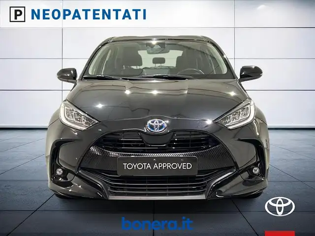 Toyota Yaris view 3