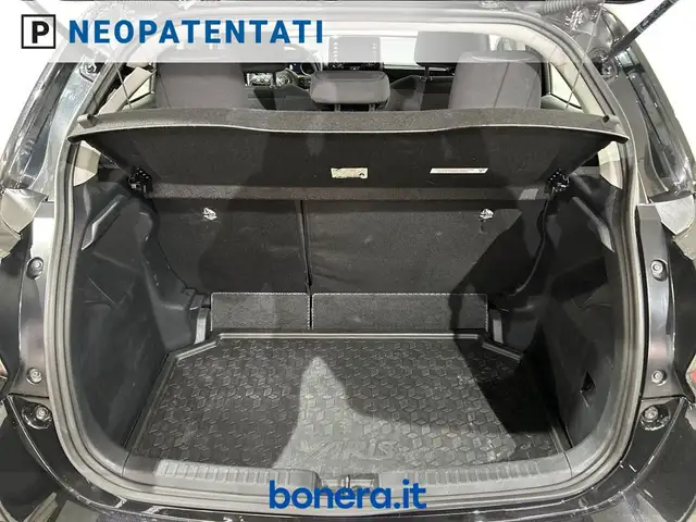 Toyota Yaris view 13