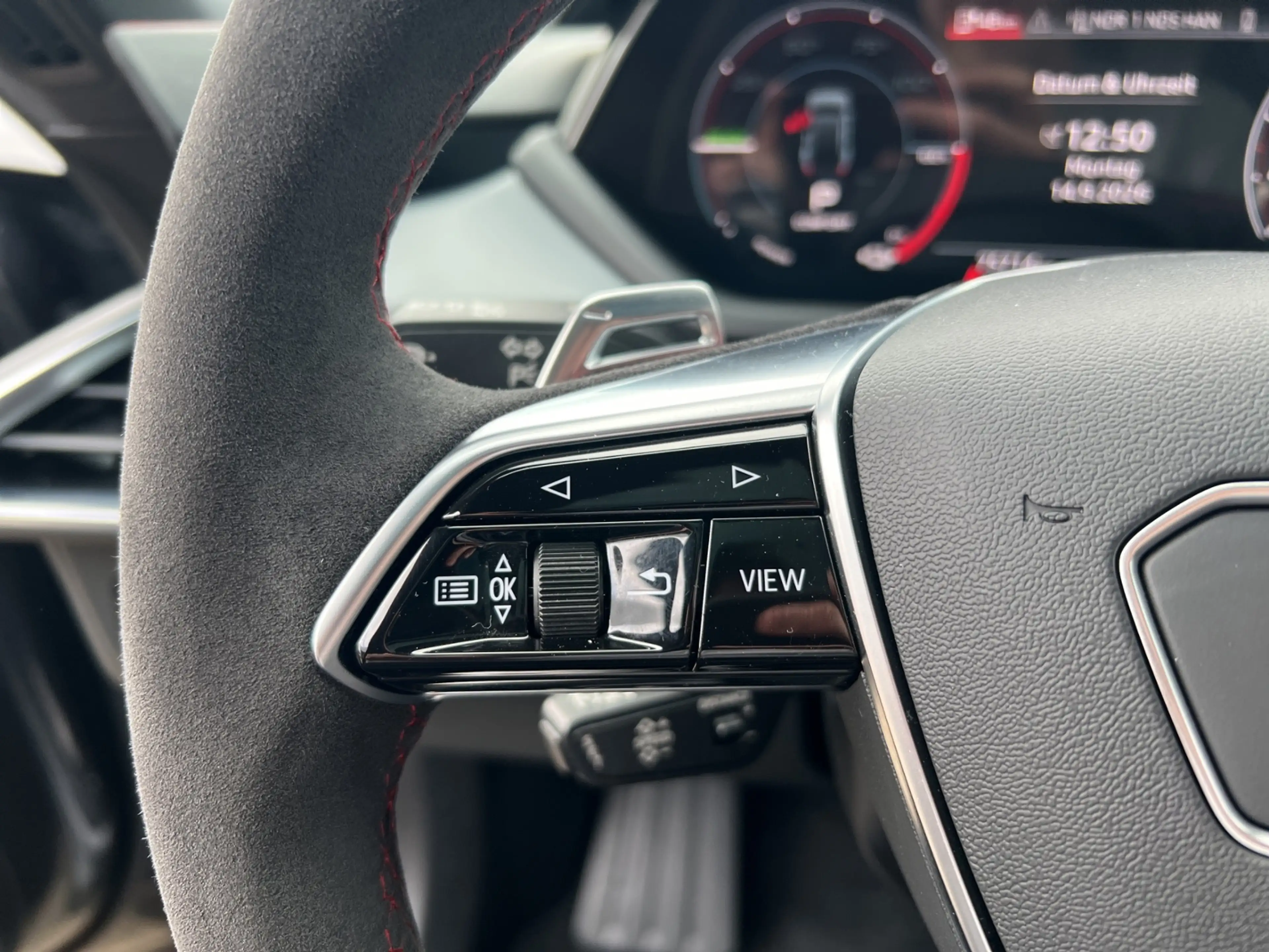 Audi e-tron GT RS quattro HUD Navi Matrix LED B&O KLIMA LEDER AL — photo 12