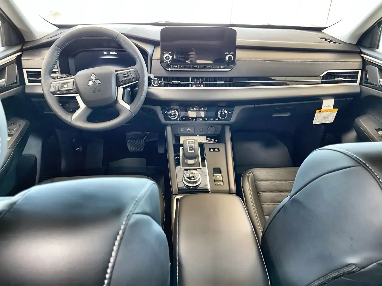 Mitsubishi Outlander снимка Mitsubishi Outlander