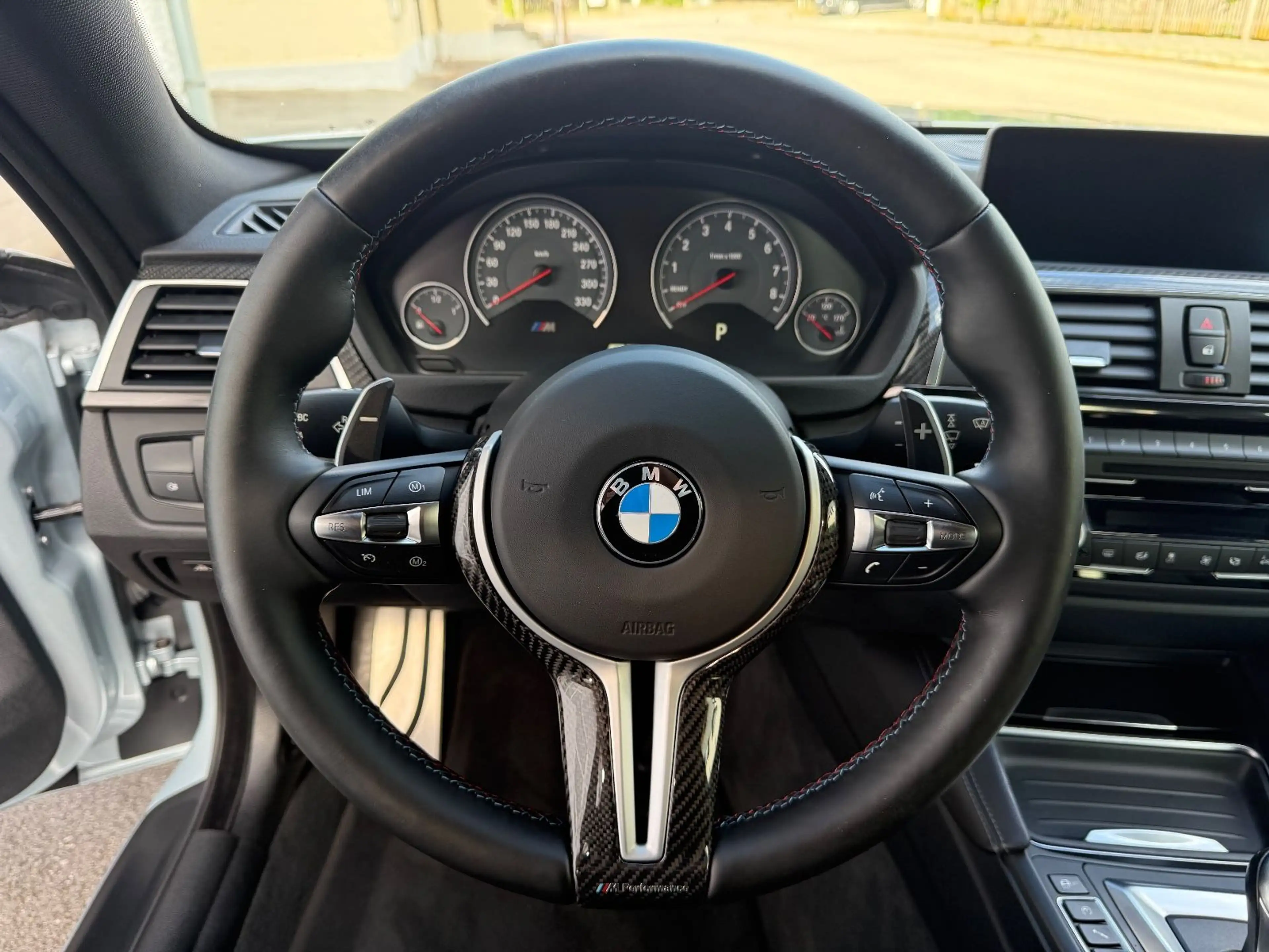 BMW M4 Coupe — photo 13
