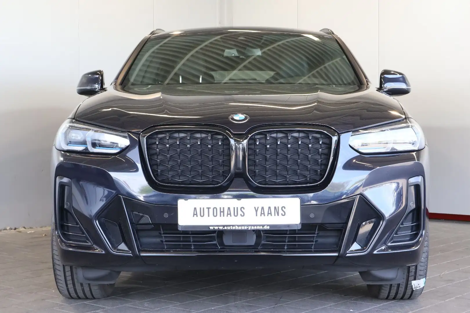 BMW X4 xDrive 30d M Sport HUD+LASER+H/K+KEY+PANO+AHK Schwarz - 2