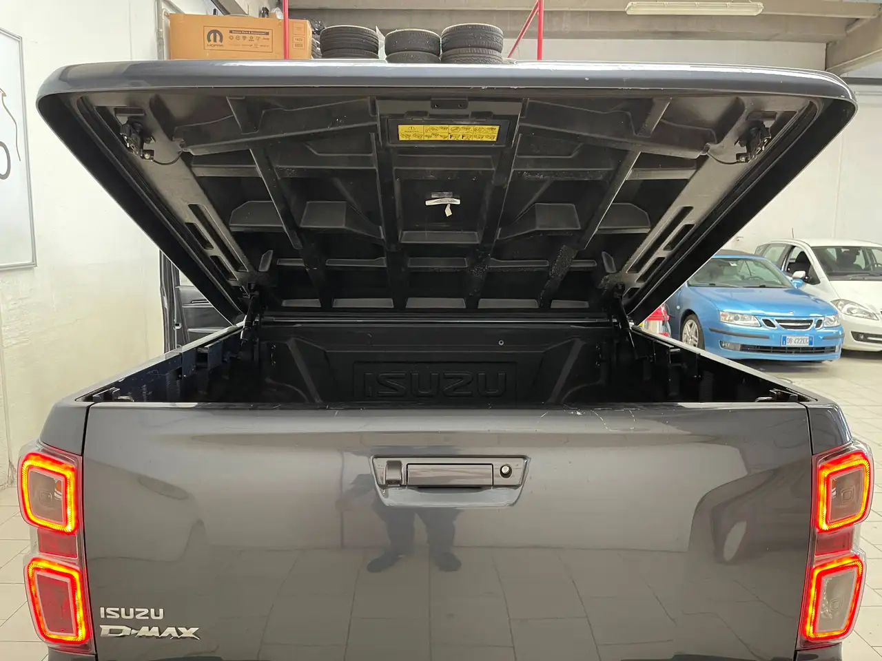 Isuzu D-Max 2021 — фото 12