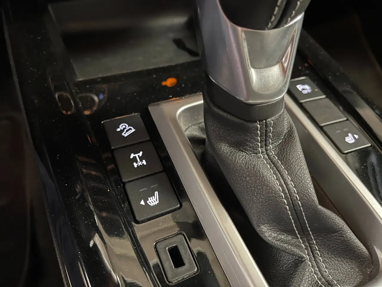 Isuzu D-Max 2021 — фото 11