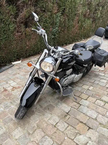 Suzuki Intruder C - foto 2