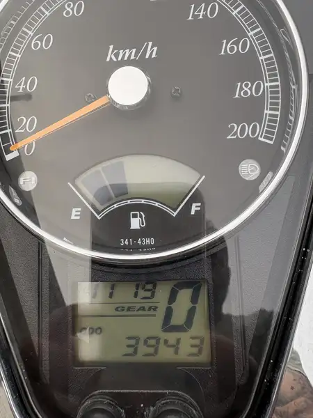 Suzuki Intruder C - foto 4