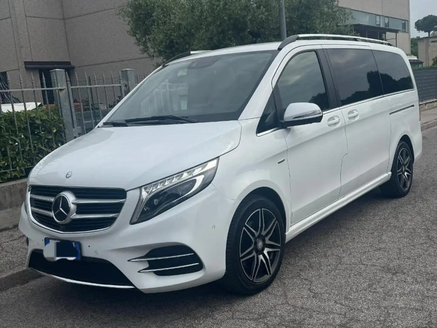 Mercedes-Benz V V 250 d Executive 4matic L auto Bianco - 1