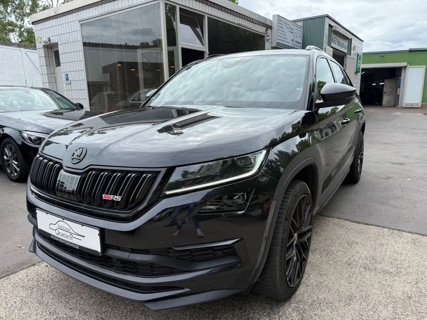Skoda Kodiaq RS 4x4 7 SITZE,STANDH,PANORAMA,TÜV NEU Zwart - 1