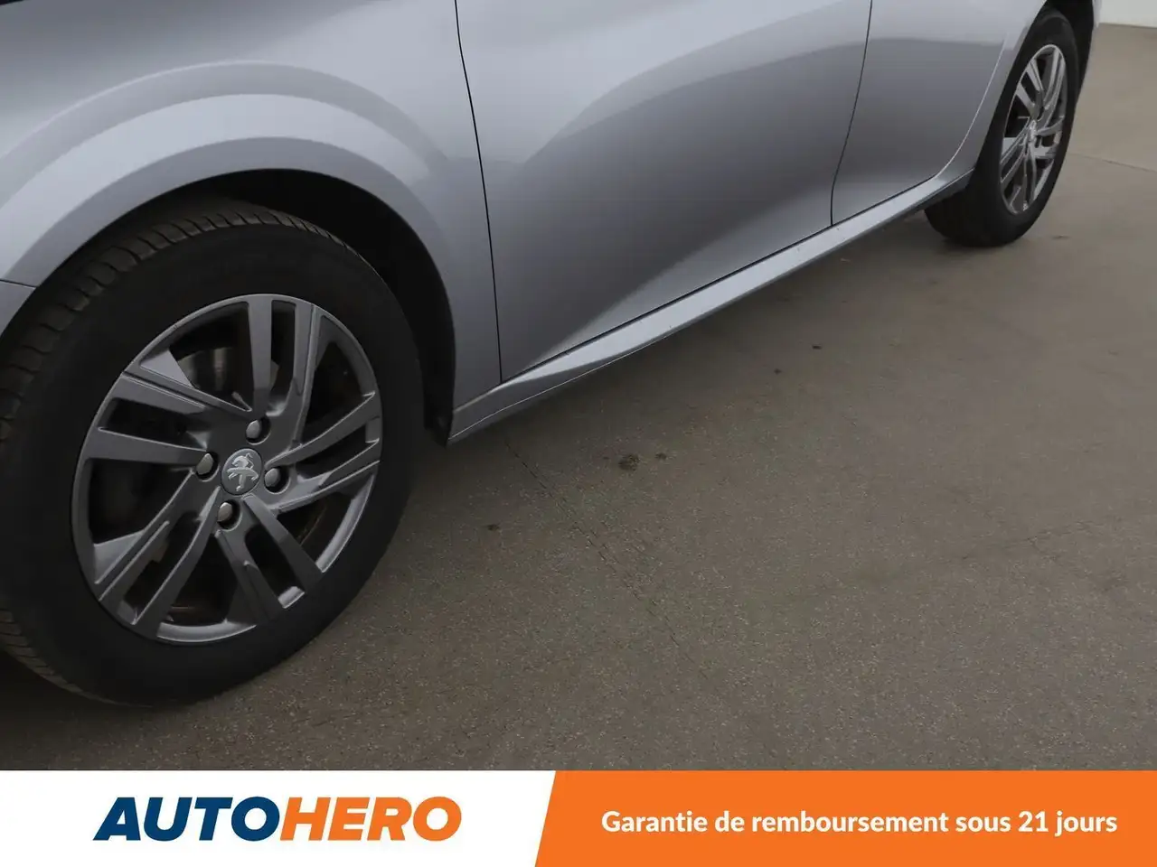 Peugeot 208 208 — photo 32