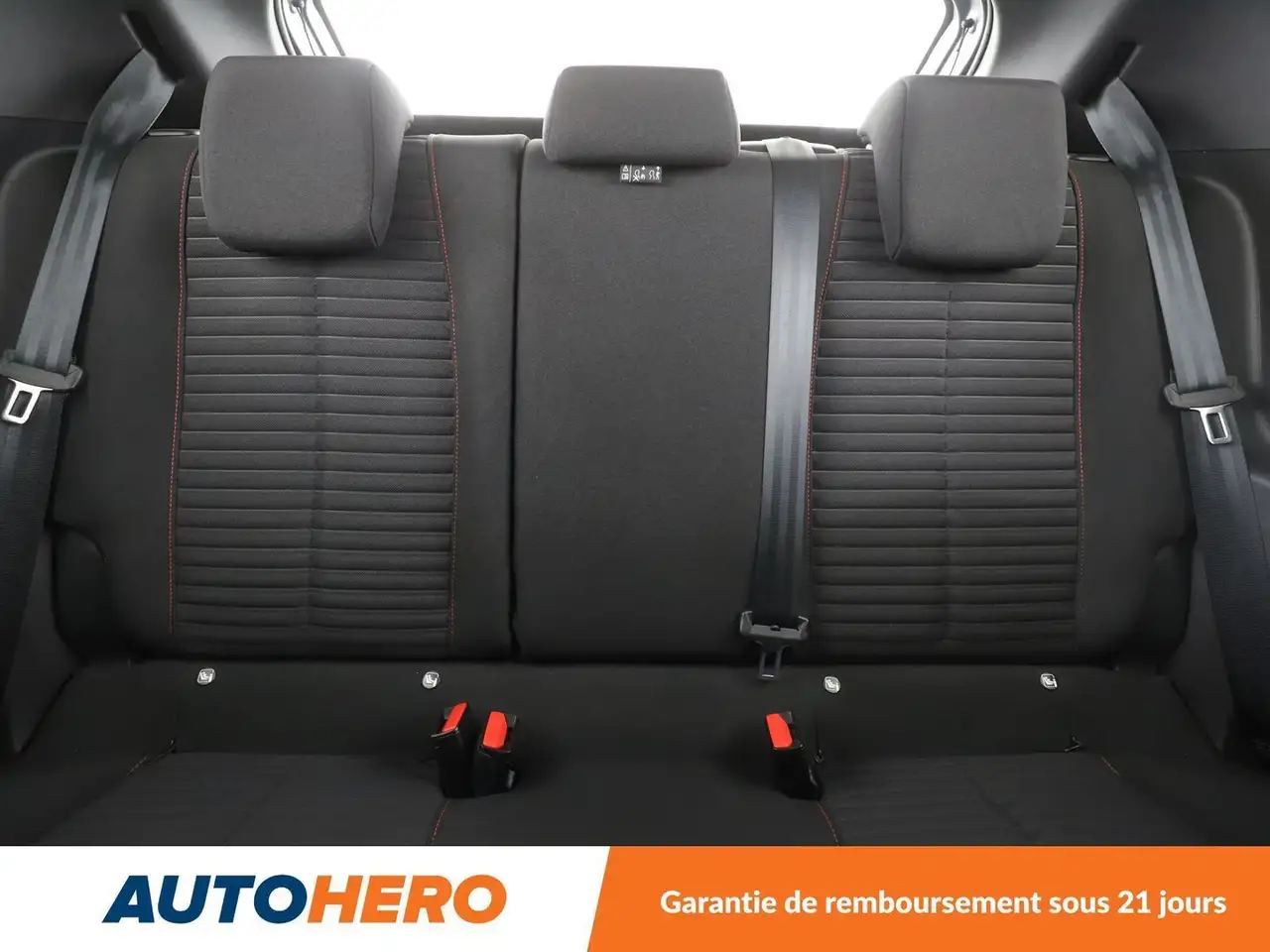 Peugeot 208 208 — photo 15