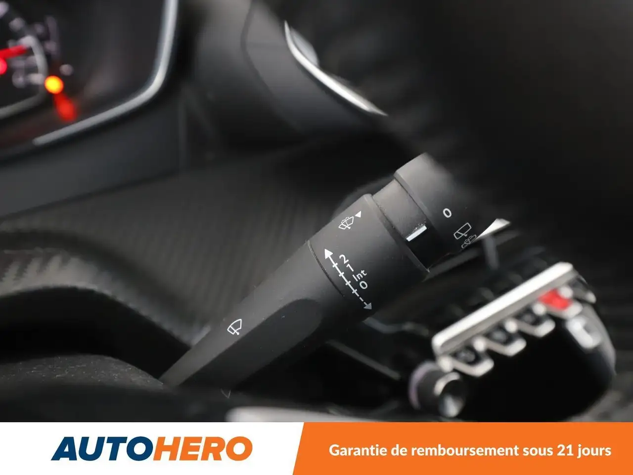 Peugeot 208 208 — photo 27