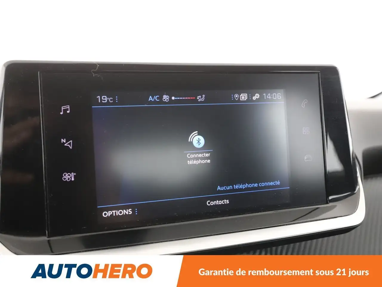 Peugeot 208 208 — photo 22