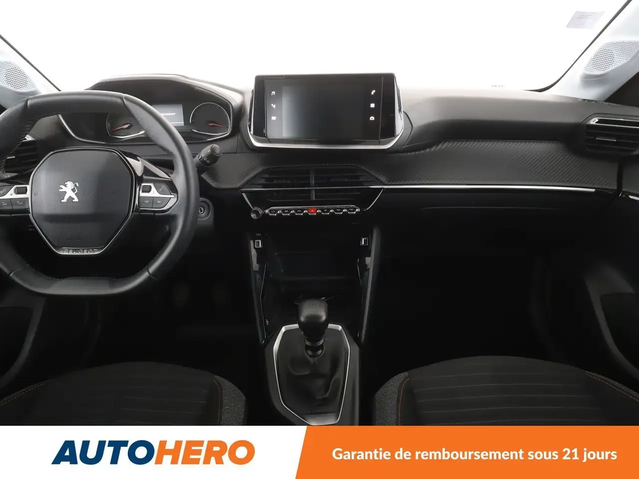 Peugeot 208 208 — photo 12