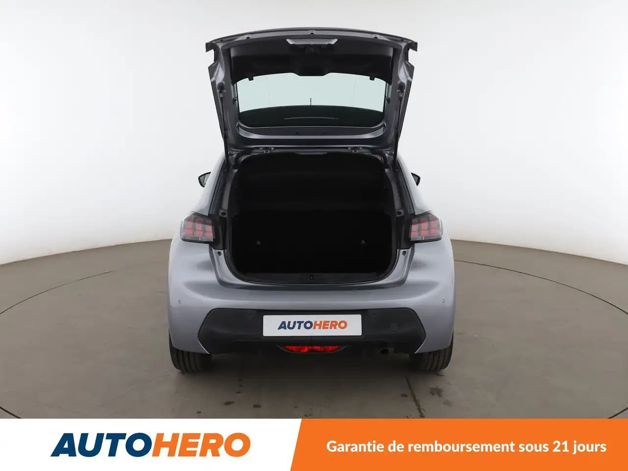 Peugeot 208 208 — photo 16