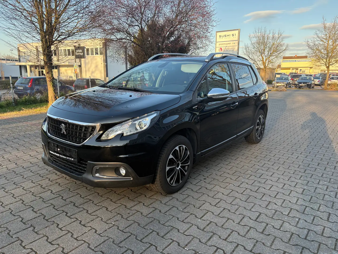 Peugeot 2008 Style/2Hand/Scheckheft/Pdc/Shz/Pano/25000km Noir - 1