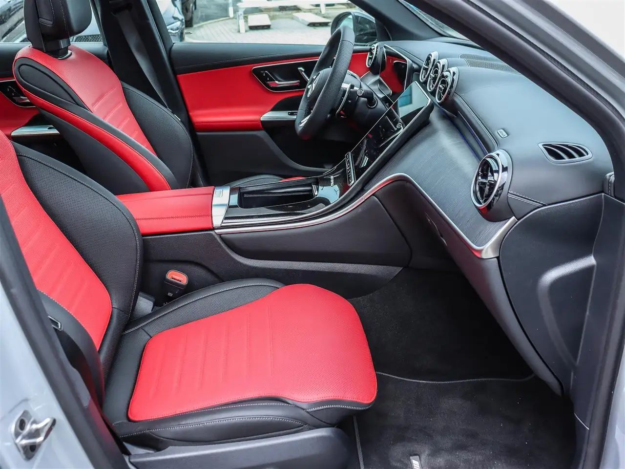 Mercedes-Benz GLC снимка Mercedes-Benz GLC