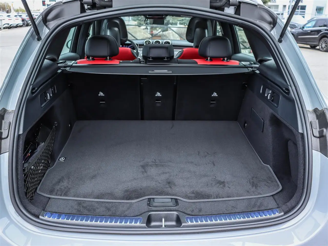 Mercedes-Benz GLC снимка Mercedes-Benz GLC