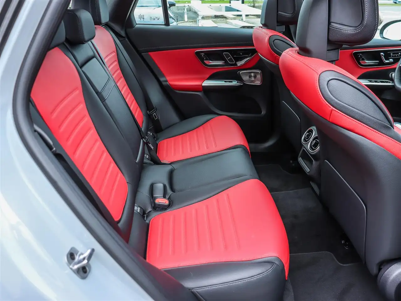 Mercedes-Benz GLC снимка Mercedes-Benz GLC