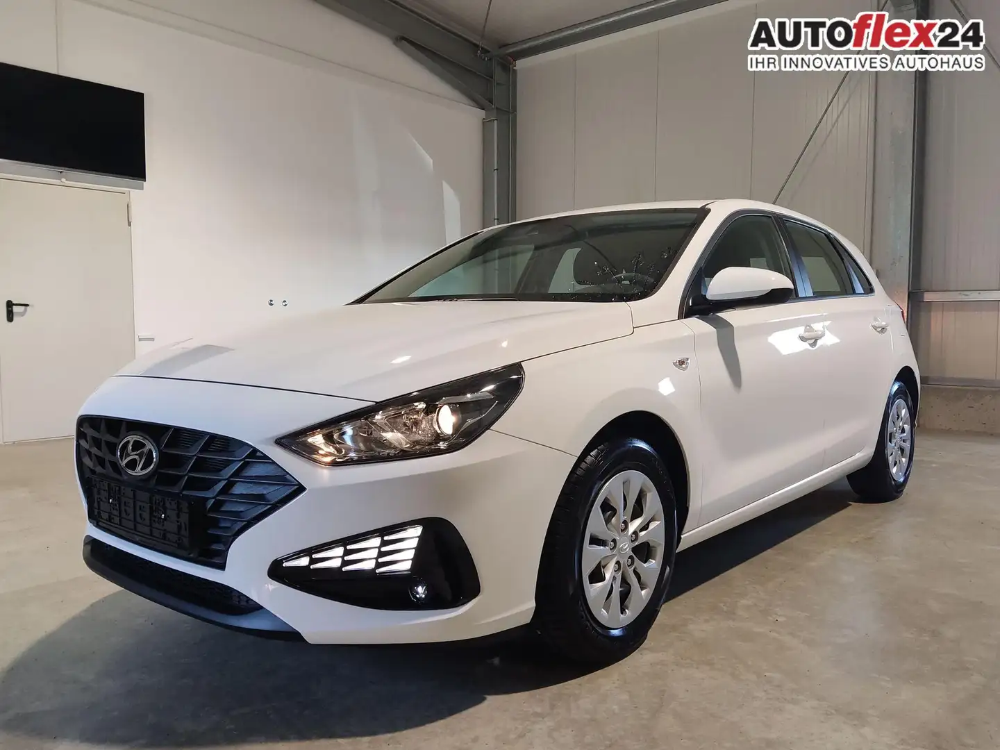 Hyundai i30 Plus Edition 1.0 T-GDI 120 PS Tempomat-DAB-Klim... Weiß - 1