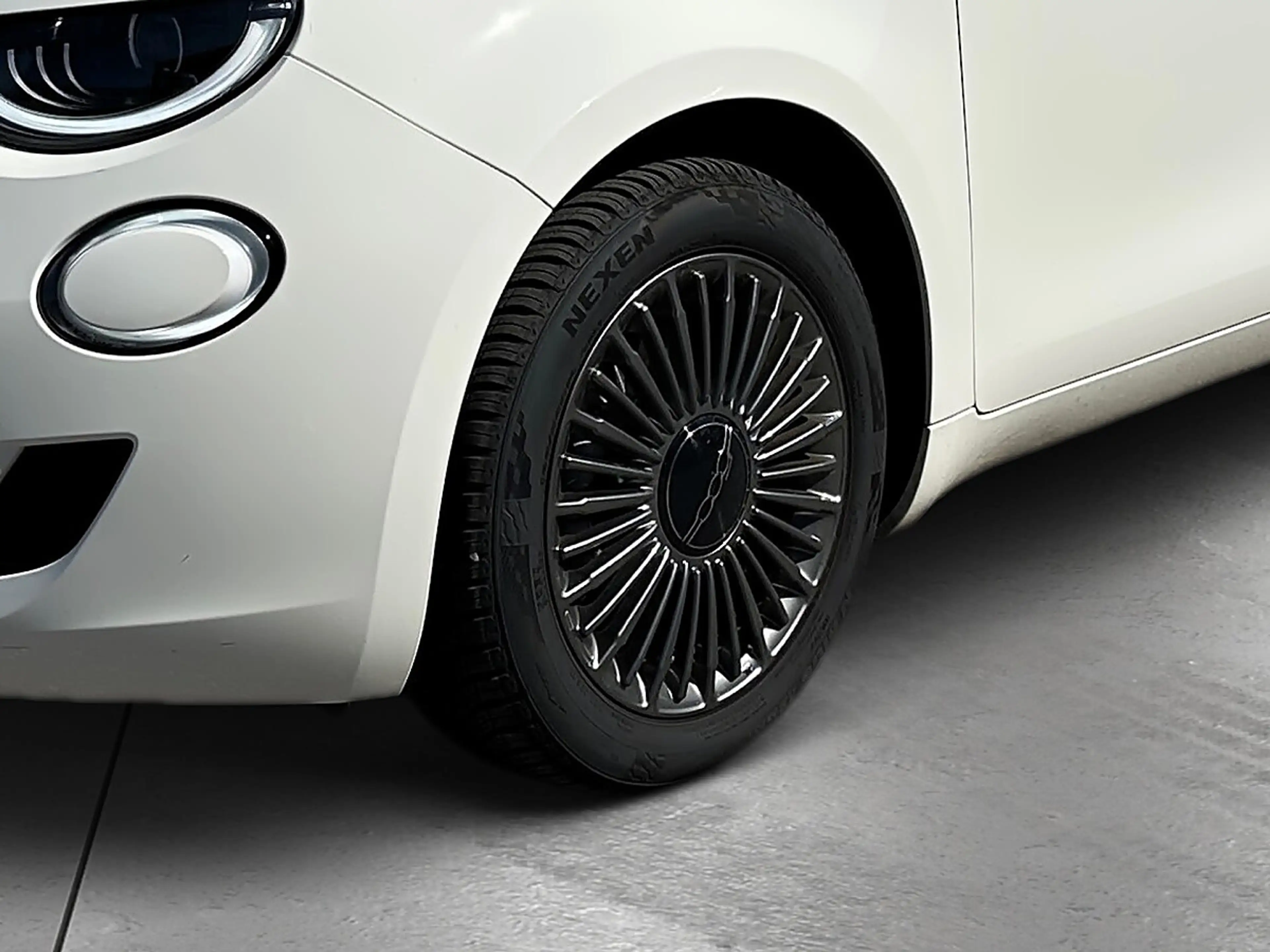 Fiat 500e 500 Elektro Icon 42 kWh / monatlich ab € 149,99 — photo 10