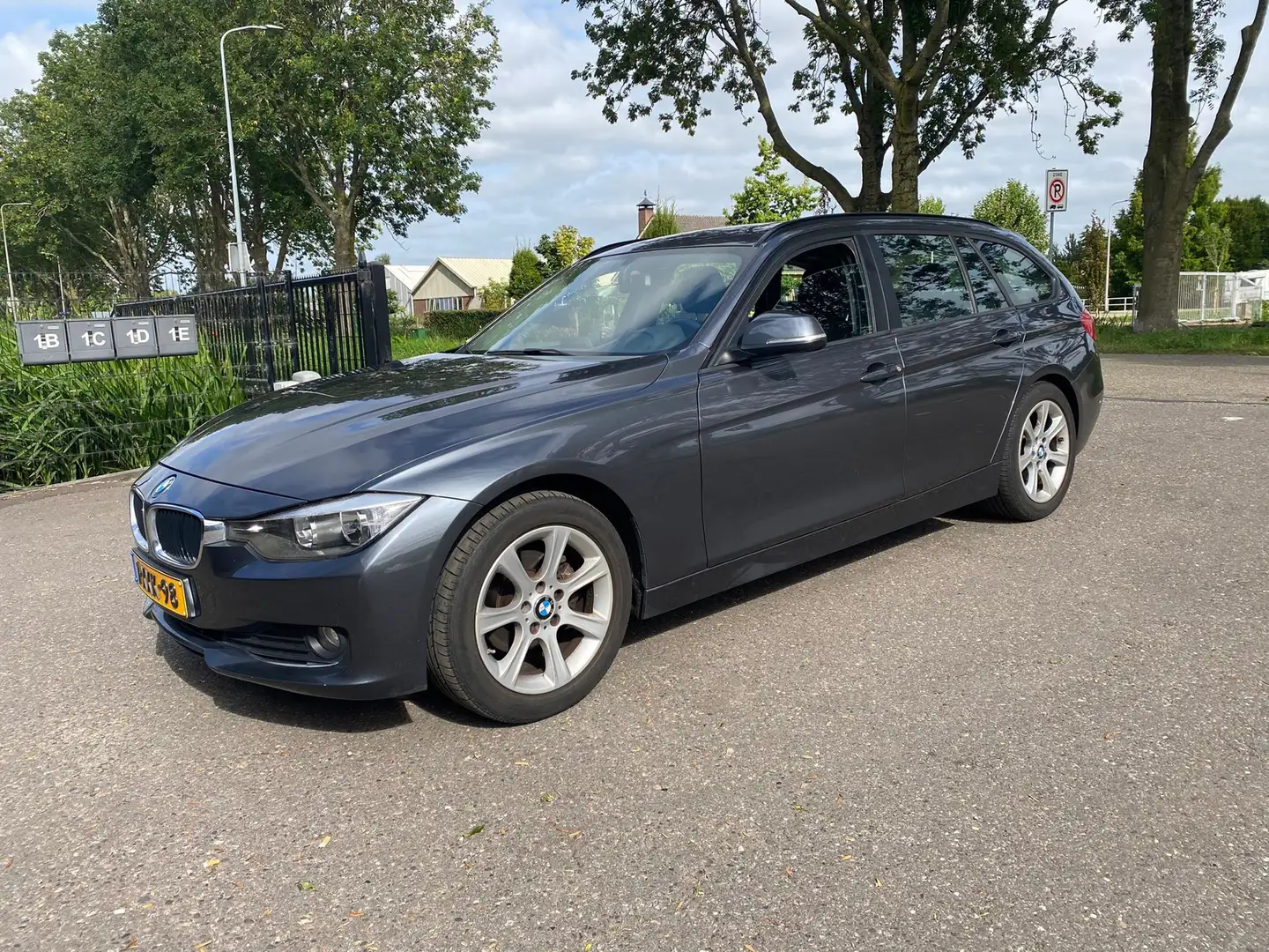 BMW 316 3-serie Touring 316i Business LAGE KILOMETERS - EL Grijs - 2