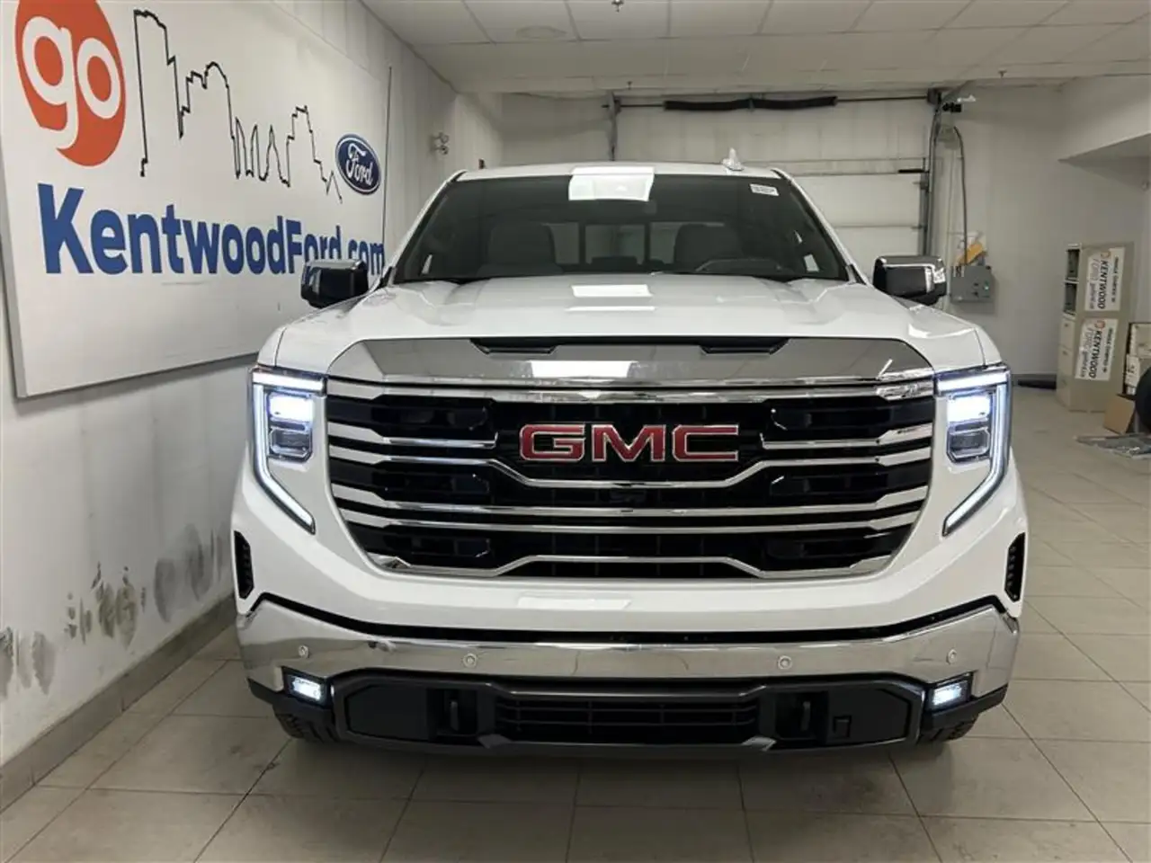 GMC Sierra 1500 снимка GMC Sierra 1500