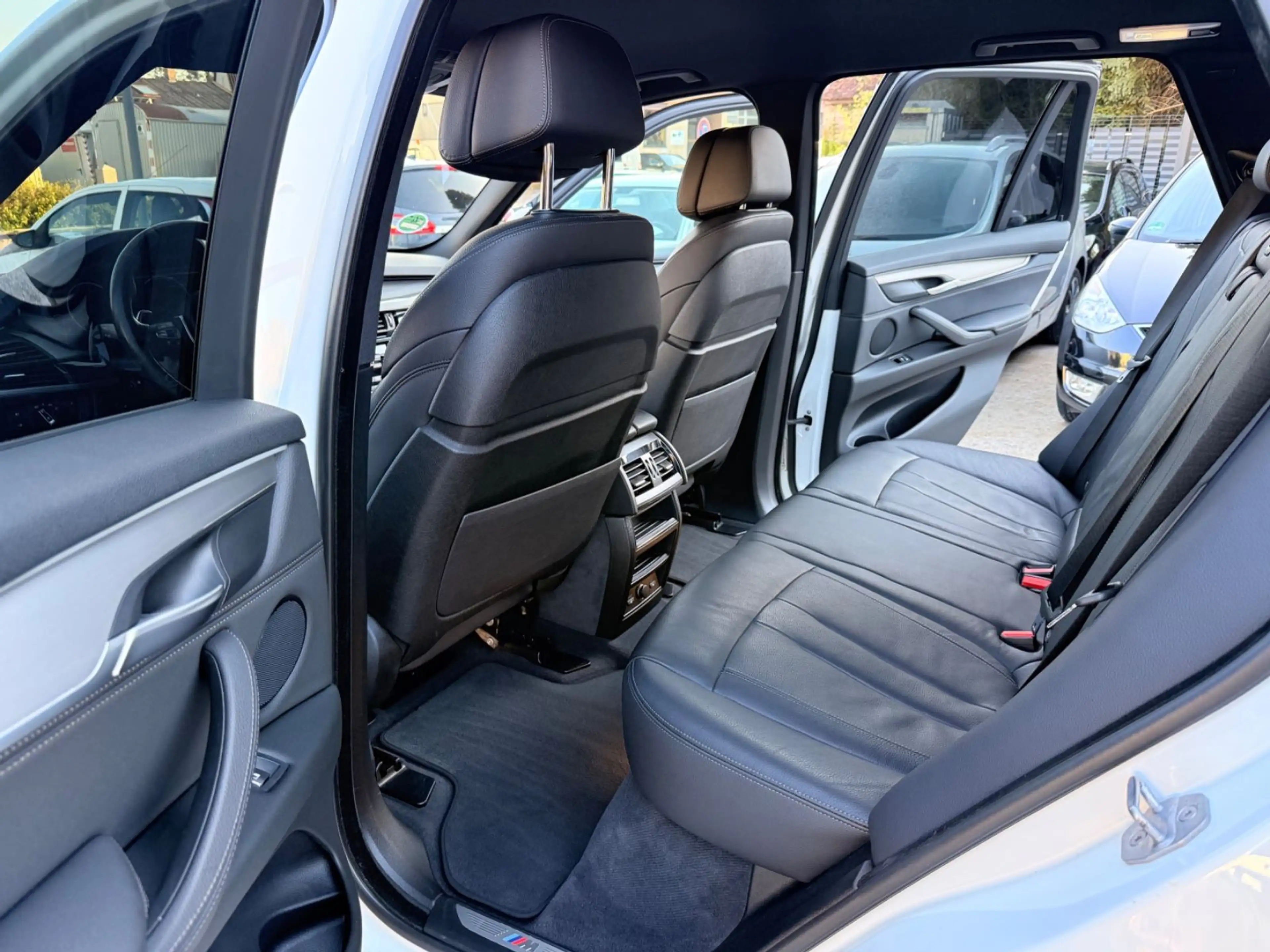 BMW X5 xDrive 30 d — photo 19