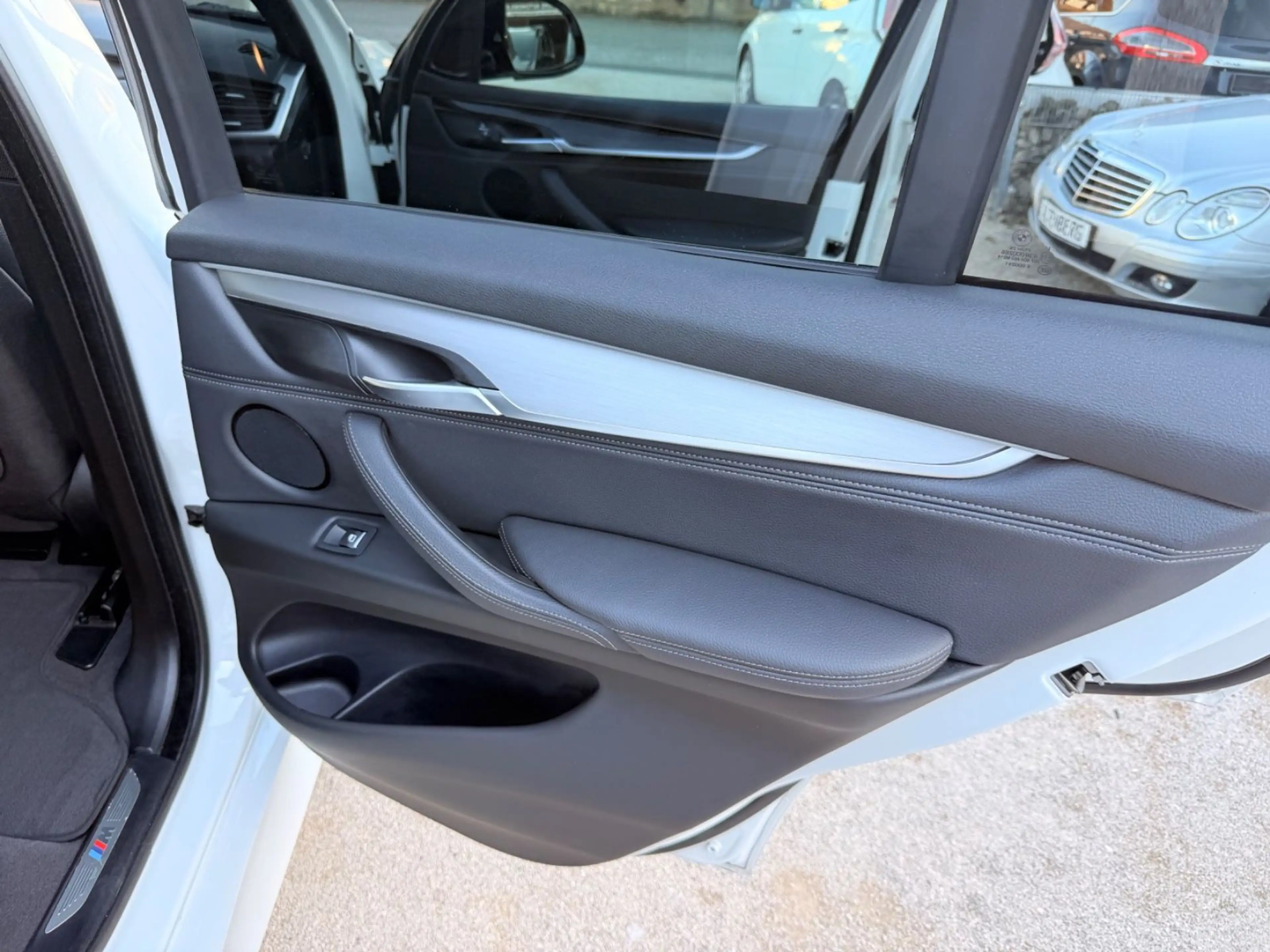 BMW X5 xDrive 30 d — photo 10