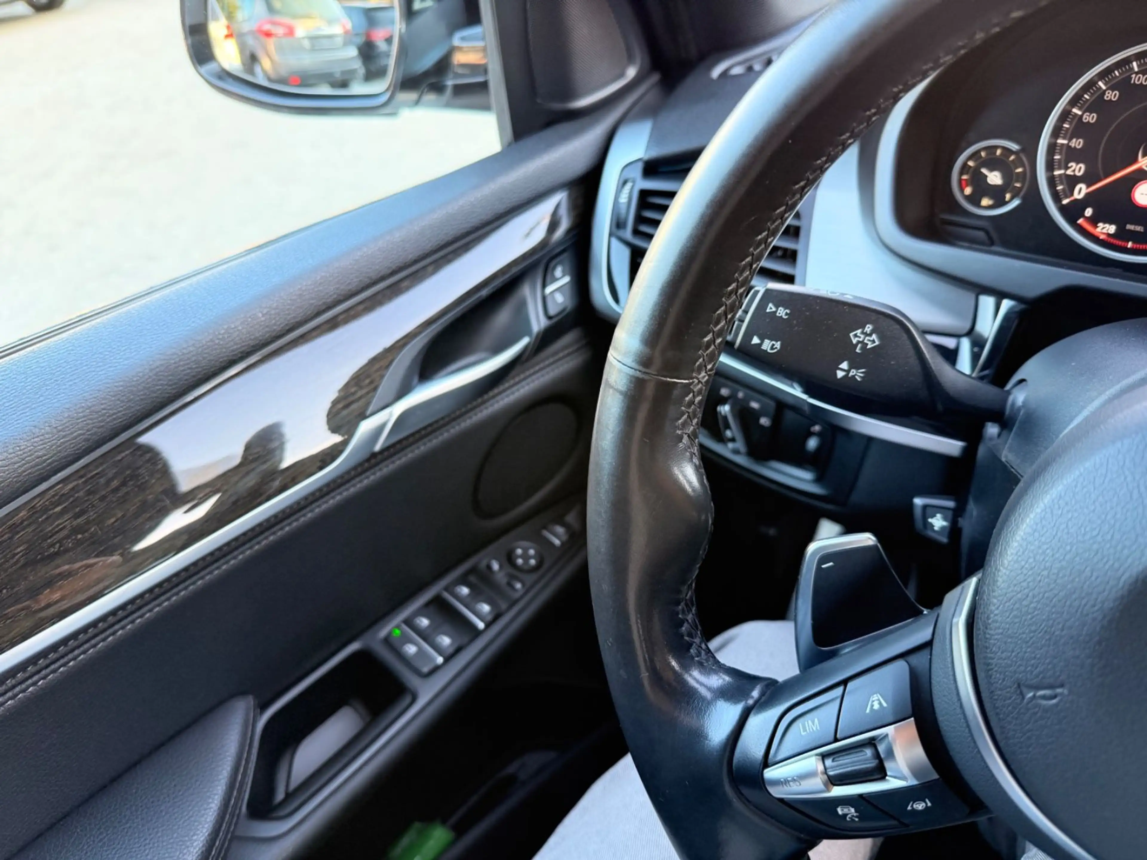 BMW X5 xDrive 30 d — photo 30