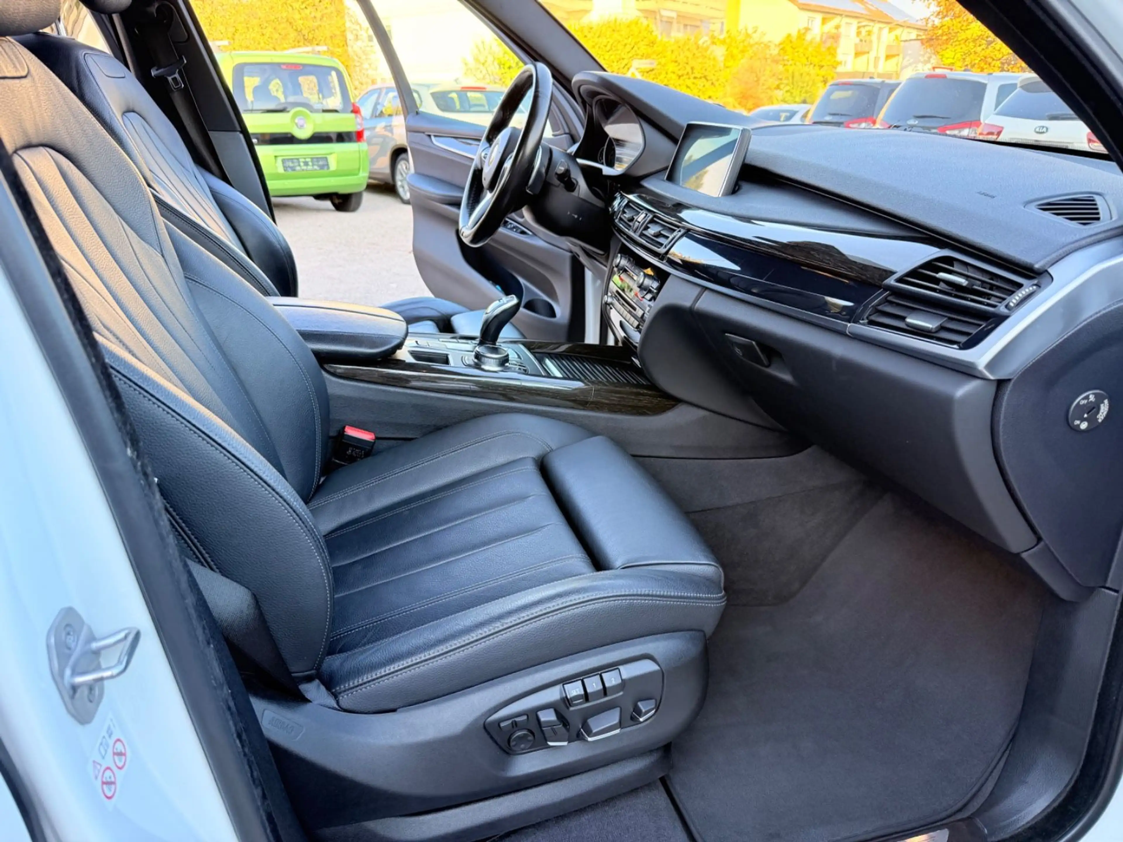 BMW X5 xDrive 30 d — photo 28