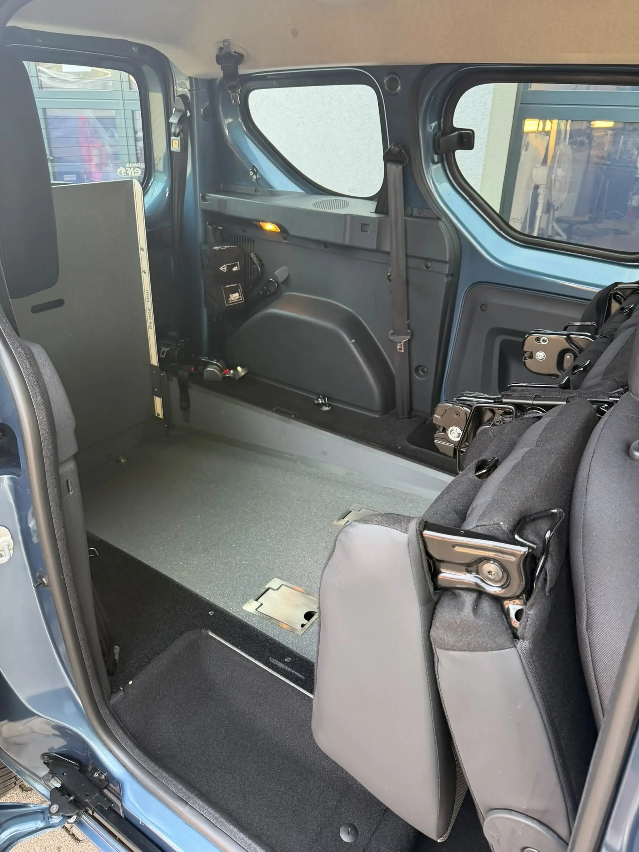 Dacia Dokker 1,6 Klima Behindertengerecht Rollstuhlrampe — photo 15