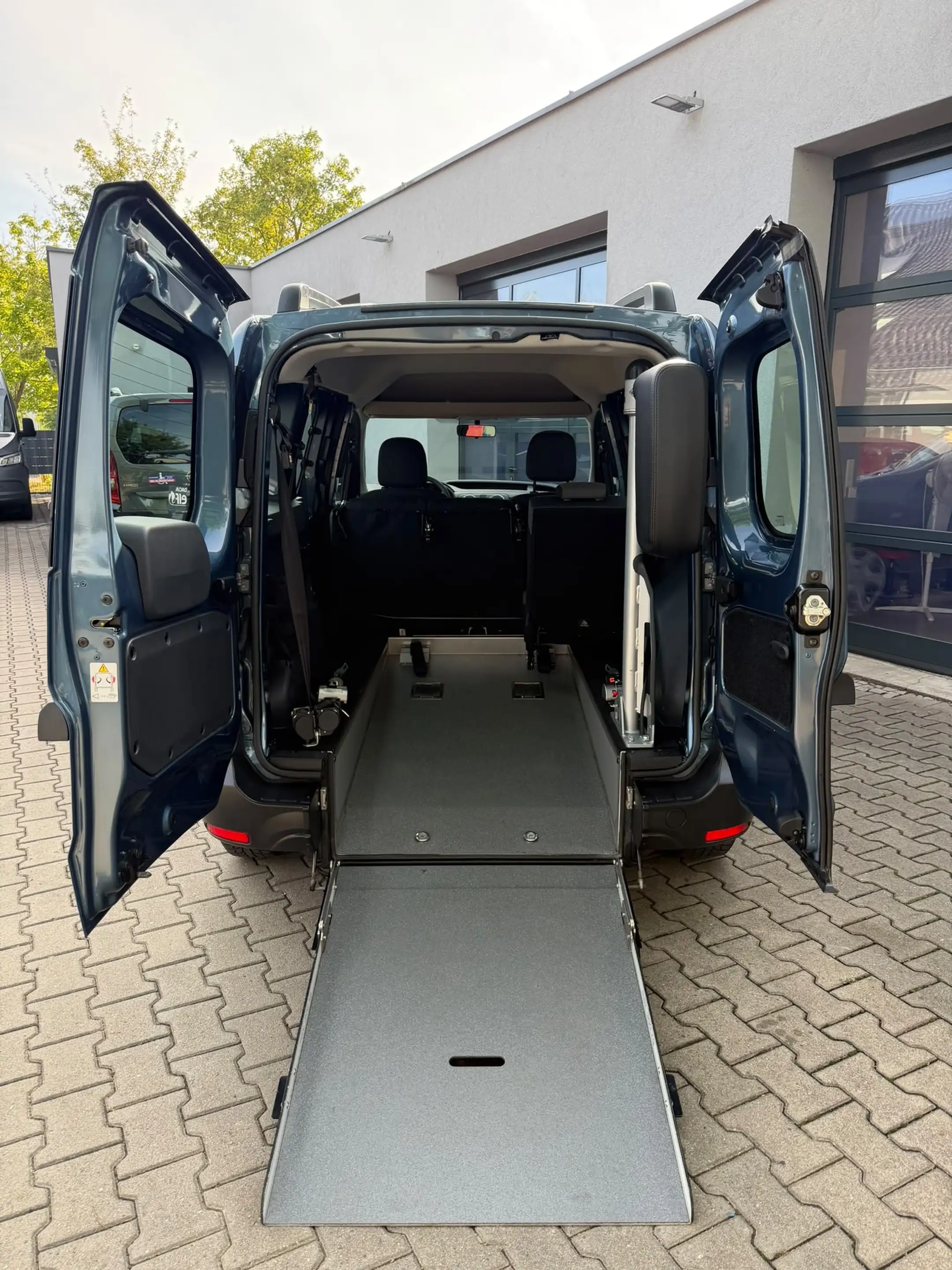 Dacia Dokker 1,6 Klima Behindertengerecht Rollstuhlrampe — photo 2