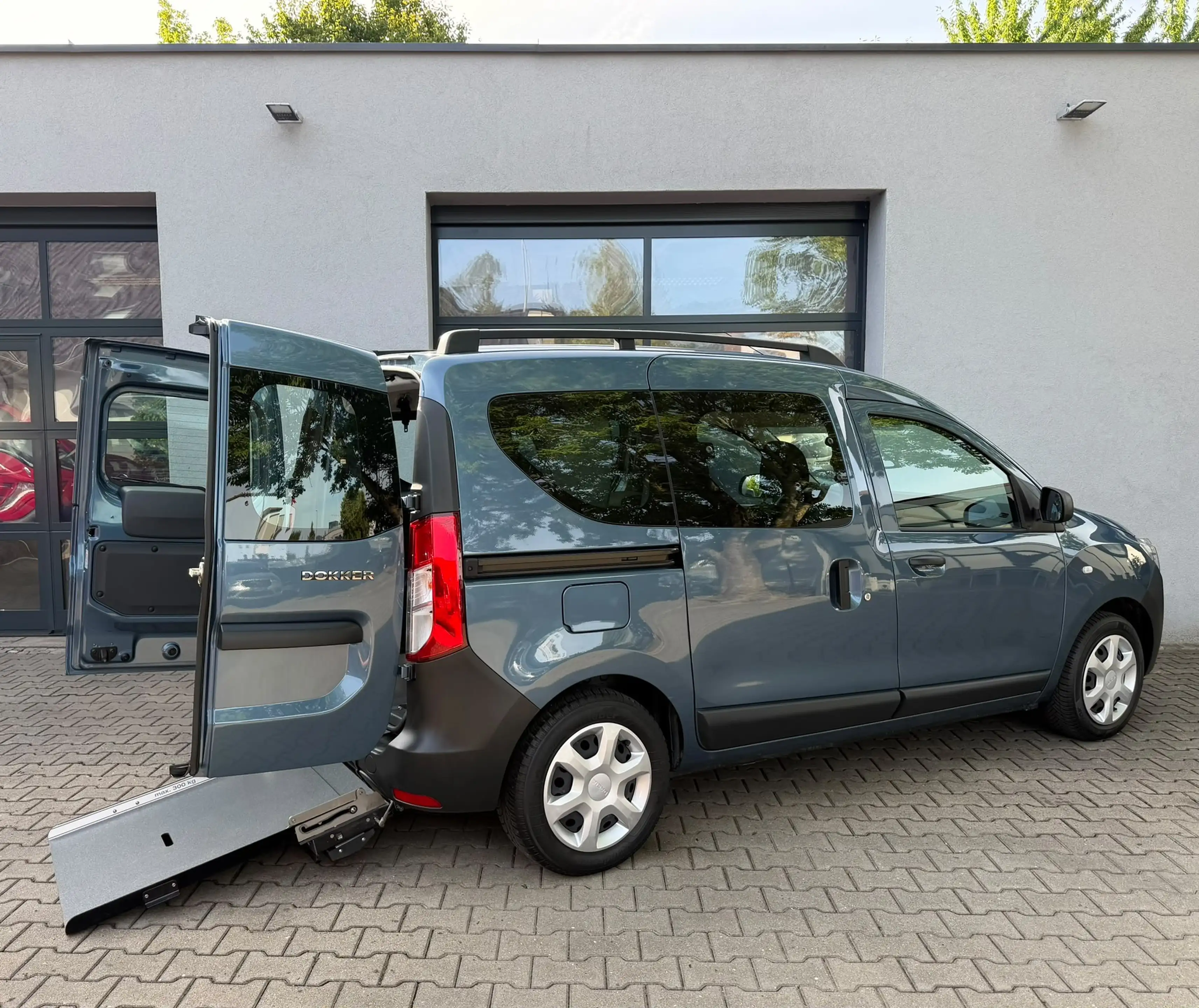 Dacia Dokker 1,6 Klima Behindertengerecht Rollstuhlrampe