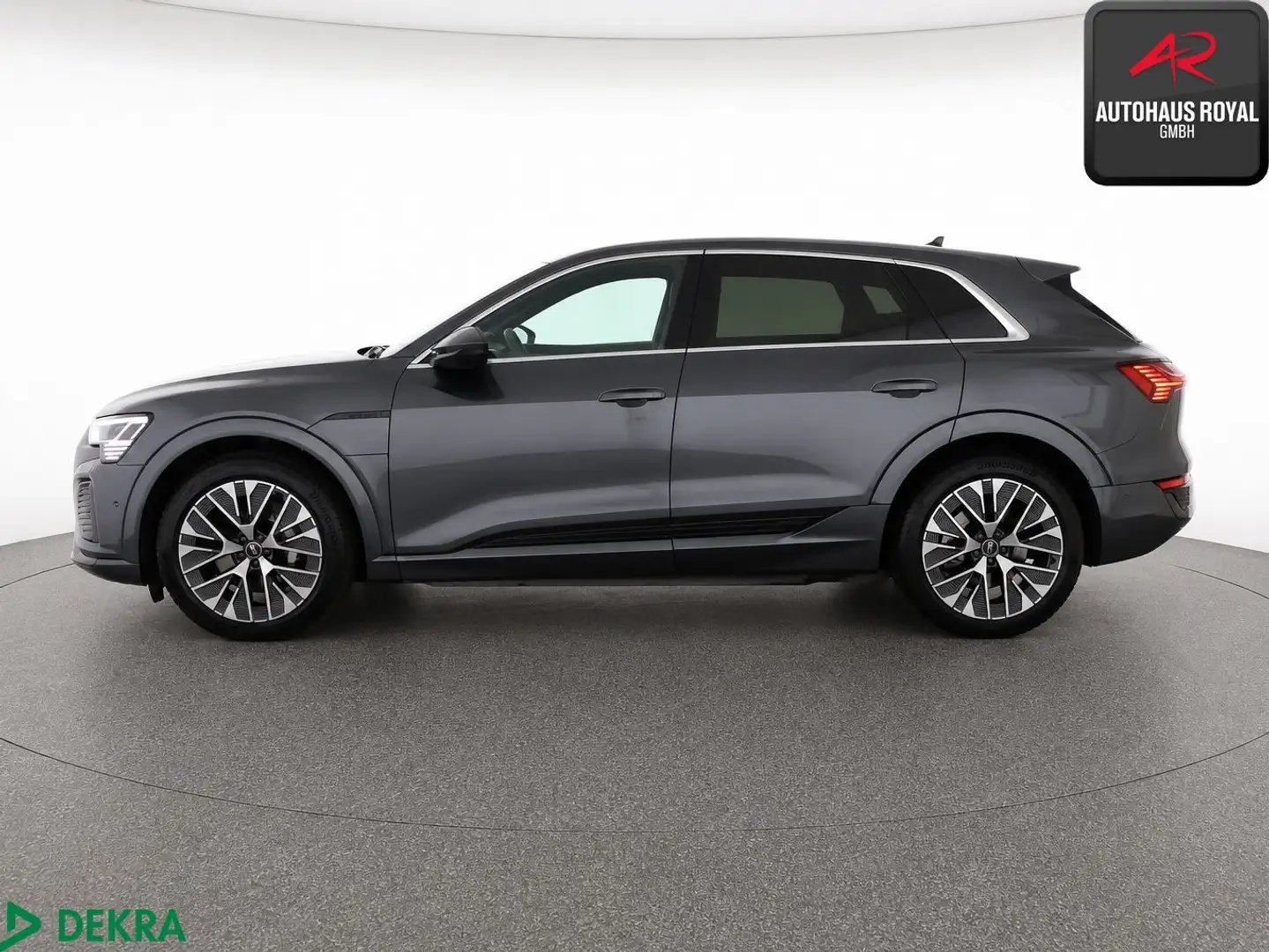 Audi Q8 e-tron 55 qu S LINE MATRIX,360°,KEYLESS,ACC Grau - 2