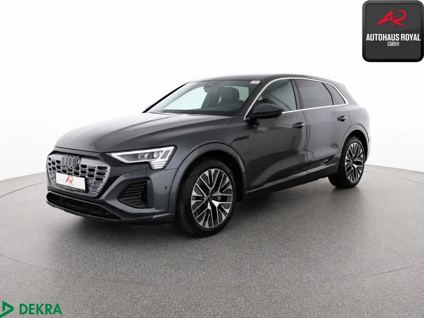 Audi Q8 e-tron 55 qu S LINE MATRIX,360°,KEYLESS,ACC Grau - 1